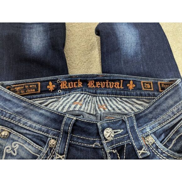 Rock Revival Women's Blue Light Wash Distressed Heather Capri Jeans Size 26 - Picture 4 of 10